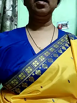 Snapshot of Rosy-B chatting on December 22, 2024, 10:49 am Rosy-B online show from December 22, 2024, 10:49 am