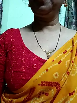 Snapshot of Rosy-B chatting on December 23, 2024, 6:16 pm Rosy-B online show from December 23, 2024, 6:16 pm