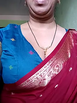 Snapshot of Rosy-B chatting on December 27, 2024, 9:28 am Rosy-B online show from December 27, 2024, 9:28 am