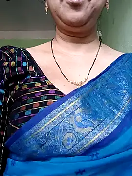 Snapshot of Rosy-B chatting on December 28, 2024, 10:03 am Rosy-B online show from December 28, 2024, 10:03 am