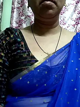 Snapshot of Rosy-B chatting on January 4, 2025, 12:48 am Rosy-B online show from January 4, 2025, 12:48 am