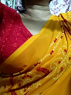 Snapshot of Rosy-B chatting on January 7, 2025, 12:45 am Rosy-B online show from January 7, 2025, 12:45 am