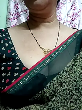 Snapshot of Rosy-B chatting on January 10, 2025, 1:20 pm Rosy-B online show from January 10, 2025, 1:20 pm