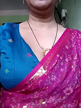 Snapshot of Rosy-B chatting on January 11, 2025, 9:57 am Rosy-B online show from January 11, 2025, 9:57 am