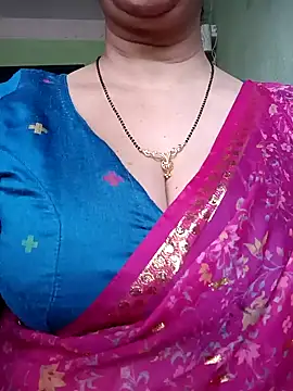 Snapshot of Rosy-B chatting on January 12, 2025, 10:02 am Rosy-B online show from January 12, 2025, 10:02 am