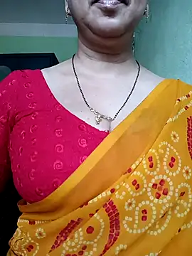 Snapshot of Rosy-B chatting on January 16, 2025, 9:59 am Rosy-B online show from January 16, 2025, 9:59 am