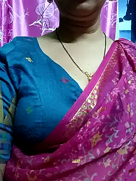 Snapshot of Rosy-B chatting on January 19, 2025, 6:43 pm Rosy-B online show from January 19, 2025, 6:43 pm