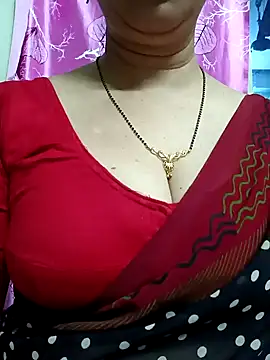 Snapshot of Rosy-B chatting on January 30, 2025, 12:39 am Rosy-B online show from January 30, 2025, 12:39 am