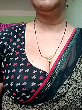 Snapshot of Rosy-B chatting on February 1, 2025, 9:54 am Rosy-B online show from February 1, 2025, 9:54 am