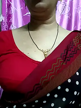 Snapshot of Rosy-B chatting on February 1, 2025, 6:08 pm Rosy-B online show from February 1, 2025, 6:08 pm