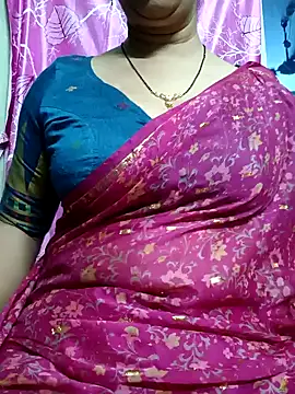 Snapshot of Rosy-B chatting on February 5, 2025, 6:15 pm Rosy-B online show from February 5, 2025, 6:15 pm