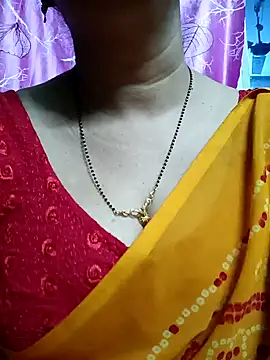 Snapshot of Rosy-B chatting on February 7, 2025, 12:31 am Rosy-B online show from February 7, 2025, 12:31 am