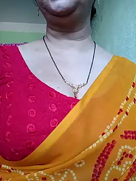 Snapshot of Rosy-B chatting on February 7, 2025, 9:58 am Rosy-B online show from February 7, 2025, 9:58 am