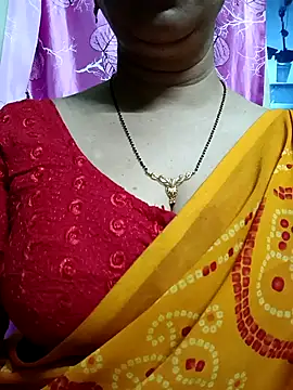 Snapshot of Rosy-B chatting on February 8, 2025, 12:28 am Rosy-B online show from February 8, 2025, 12:28 am