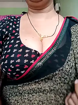 Snapshot of Rosy-B chatting on February 18, 2025, 10:27 am Rosy-B online show from February 18, 2025, 10:27 am