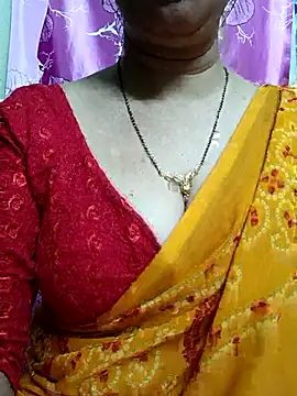 Snapshot of Rosy-B chatting on February 21, 2025, 6:59 pm Rosy-B online show from February 21, 2025, 6:59 pm