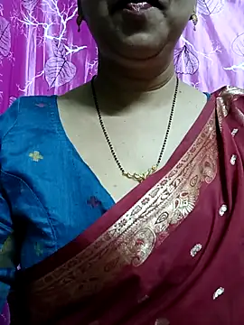 Snapshot of Rosy-B chatting on March 2, 2025, 6:30 pm Rosy-B online show from March 2, 2025, 6:30 pm