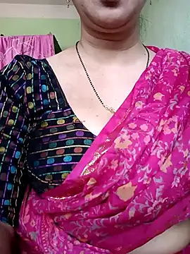 Snapshot of Rosy-B chatting on March 7, 2025, 9:51 am Rosy-B online show from March 7, 2025, 9:51 am