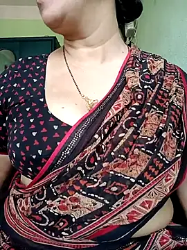 Snapshot of Rosy-B chatting on March 8, 2025, 9:50 am Rosy-B online show from March 8, 2025, 9:50 am