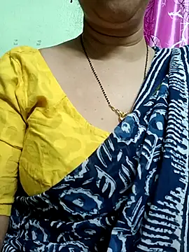 Snapshot of Rosy-B chatting on March 21, 2025, 7:24 pm Rosy-B online show from March 21, 2025, 7:24 pm