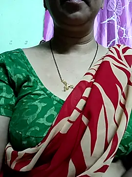 Snapshot of Rosy-B chatting on September 12, 2025, 9:26 pm Rosy-B online show from September 12, 2025, 9:26 pm