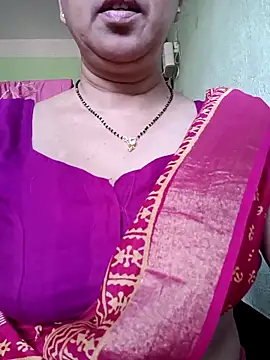 Snapshot of Rosy-B chatting on September 25, 2025, 9:46 am Rosy-B online show from September 25, 2025, 9:46 am