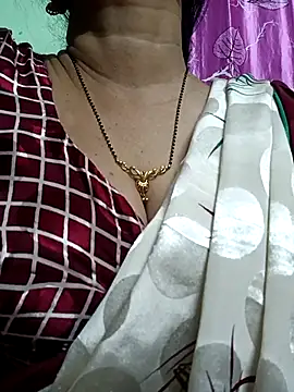 Snapshot of Rosy-B chatting on September 25, 2025, 9:51 pm Rosy-B online show from September 25, 2025, 9:51 pm