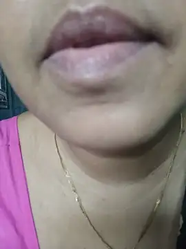 Rosy-B online show from August 6, 2026, 2:02 am