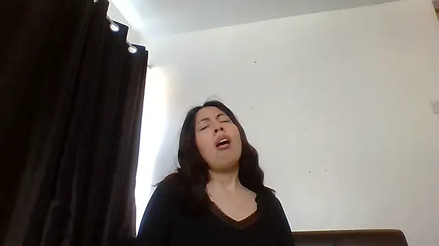 LorenaAnderson online show from March 11, 2025, 9:34 am