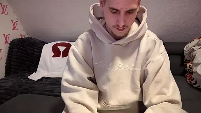 Cookieboy88 online show from January 28, 2025, 6:07 pm