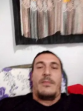 mayk18cm online show from October 24, 2025, 2:46 pm