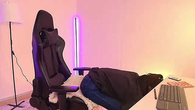 Snapshot of DeepAnalAddict chatting on February 7, 2025, 2:19 am DeepAnalAddict online show from February 7, 2025, 2:19 am