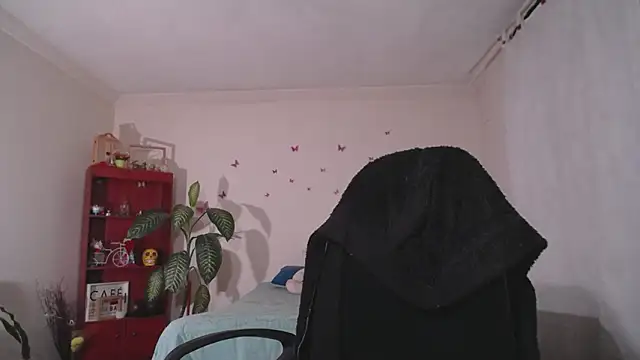 Aleia Taylor online show from November 12, 2025, 6:25 am