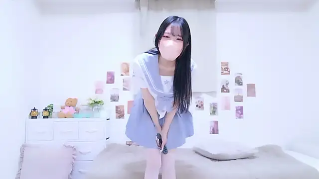 Suzu ch xx online show from November 30, 2025, 1:15 pm