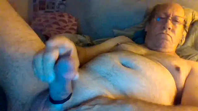 hornyrich69 online show from May 29, 2026, 6:00 am