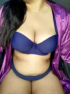Snapshot of Loveshash1 chatting on June 3, 2026, 2:36 am Loveshash1 online show from June 3, 2026, 2:36 am