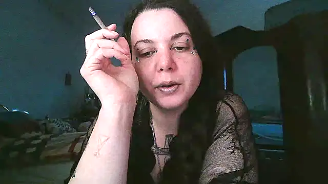 Snapshot of AliceBehind chatting on March 19, 2026, 4:33 pm AliceBehind online show from March 19, 2026, 4:33 pm