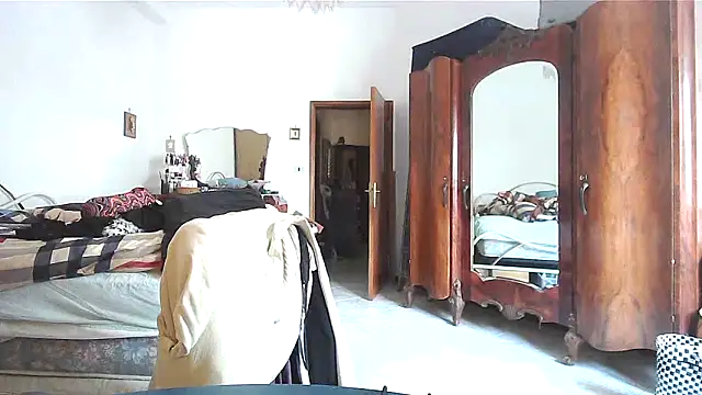 Snapshot of AliceBehind chatting on March 21, 2026, 11:59 am AliceBehind online show from March 21, 2026, 11:59 am