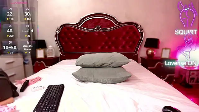 StacyLight online show from April 16, 2026, 10:12 pm