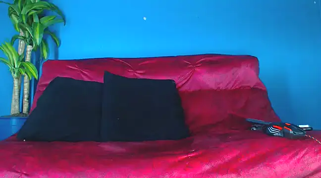 Mracialatina online show from February 7, 2025, 11:03 pm