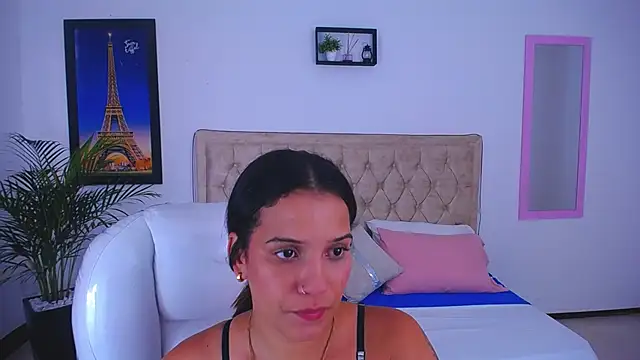 Chiqui milk  online show from January 24, 2025, 10:41 pm