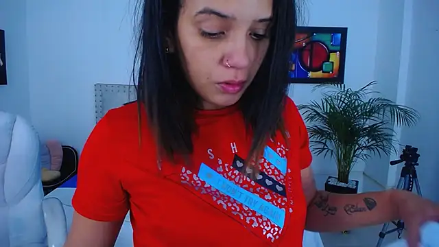 Chiqui milk  online show from January 30, 2025, 7:04 pm