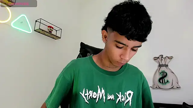 dikey 62 online show from February 9, 2025, 8:34 pm