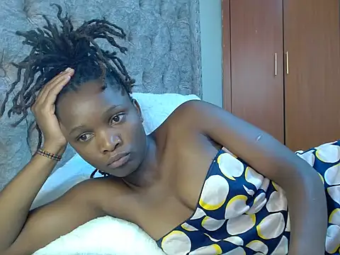 Snapshot of Naughty_Girl17 chatting on December 5, 2024, 7:49 am Naughty Girl17 online show from December 5, 2024, 7:49 am