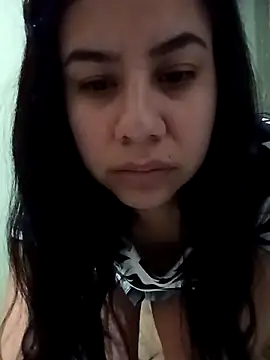 Michellluxo online show from February 14, 2026, 12:57 pm