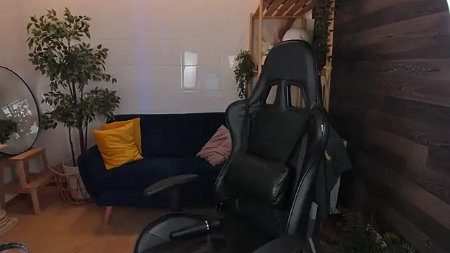 Snapshot of Mia_Cheers chatting on March 8, 2025, 1:47 pm Mia Cheers online show from March 8, 2025, 1:47 pm