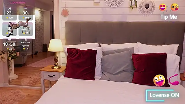 LinaReese online show from March 18, 2025, 9:42 am