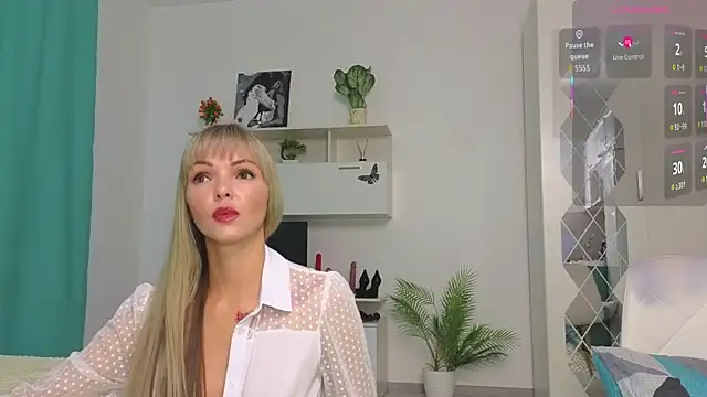 Snapshot of Molliblum chatting on October 2, 2025, 2:13 pm Molliblum online show from October 2, 2025, 2:13 pm