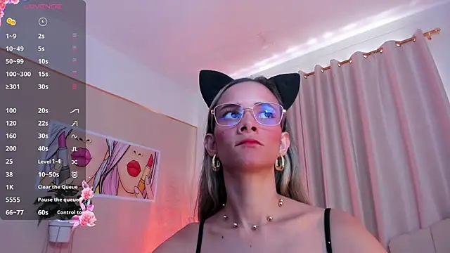 SkiinnyAna online show from February 21, 2025, 6:04 pm