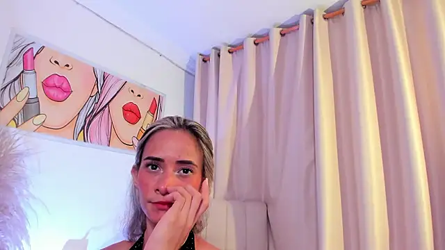 SkiinnyAna online show from February 11, 2026, 7:41 pm